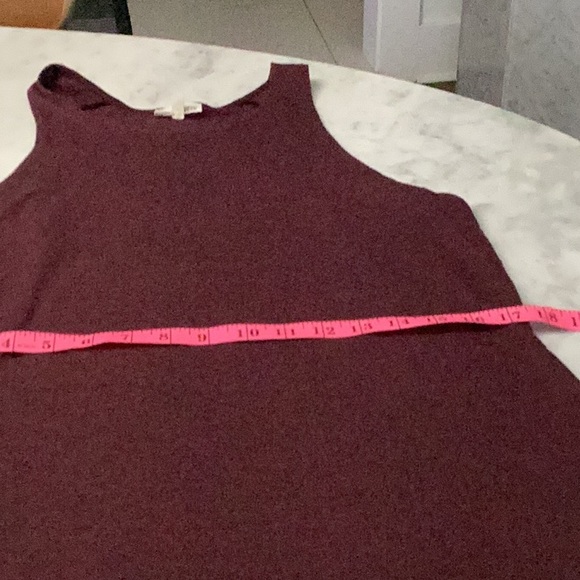 Wilfred Free casual sleeveless top. Great for layering or on its own. - Picture 8 of 9